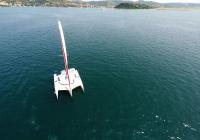 trimaran de l'air équipage dans turquoise t-shirt